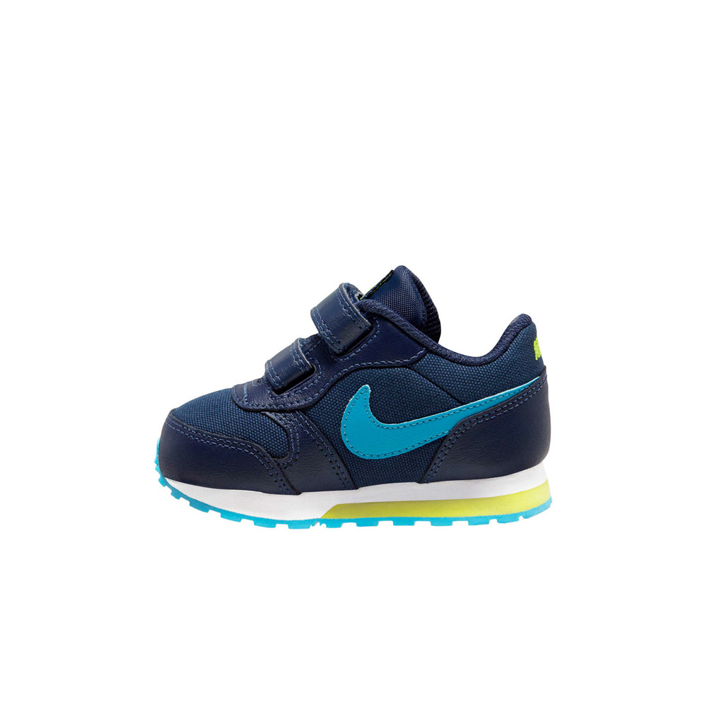 Nike zapatilla multideporte bebe NIKE MD RUNNER 2 (TDV) lateral interior