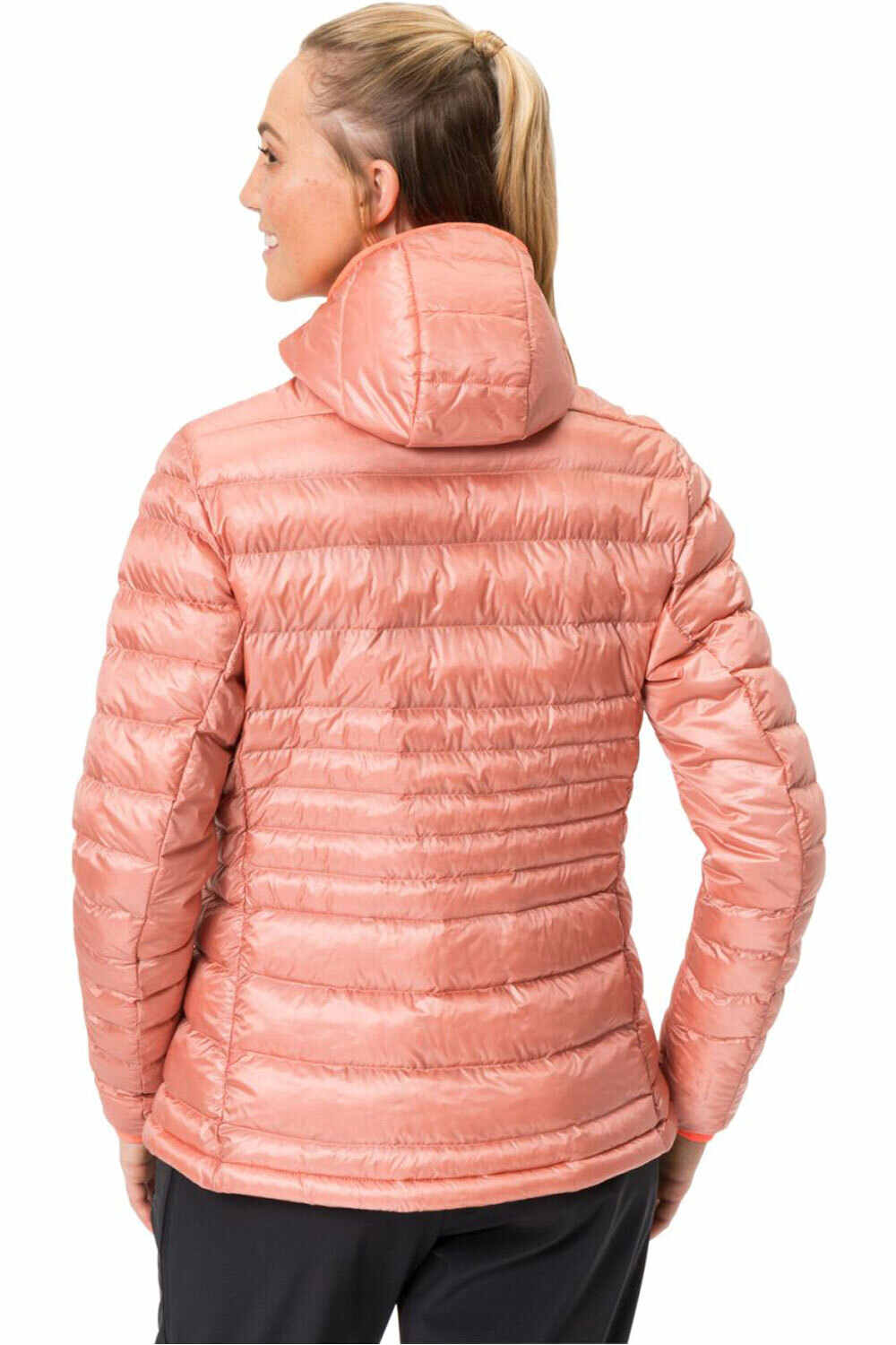 Vaude chaqueta outdoor mujer BATURA HOODED INSULATION vista trasera