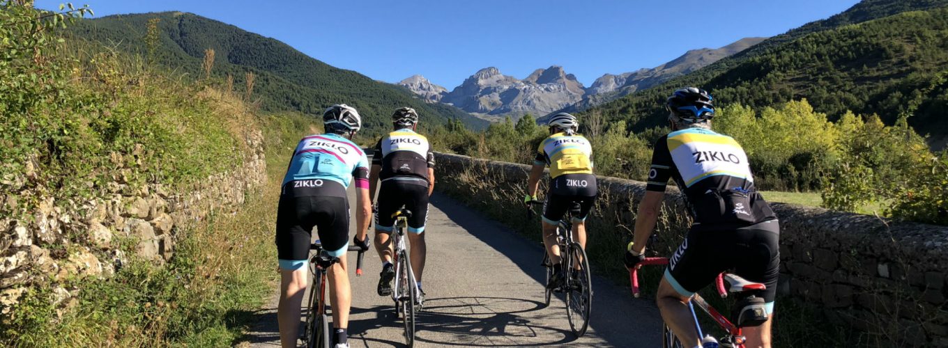 Jaca en bicicleta
