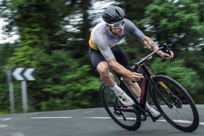 Cómo medir el efecto de ir a rueda en bici