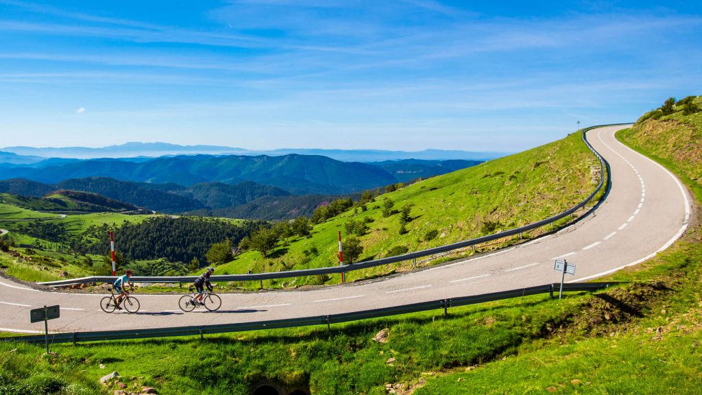 Ruta ciclista por El Berguedá en el Pirineo catalán: belleza, tranquilidad y diversidad