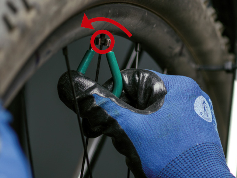 centrar las ruedas de la bici