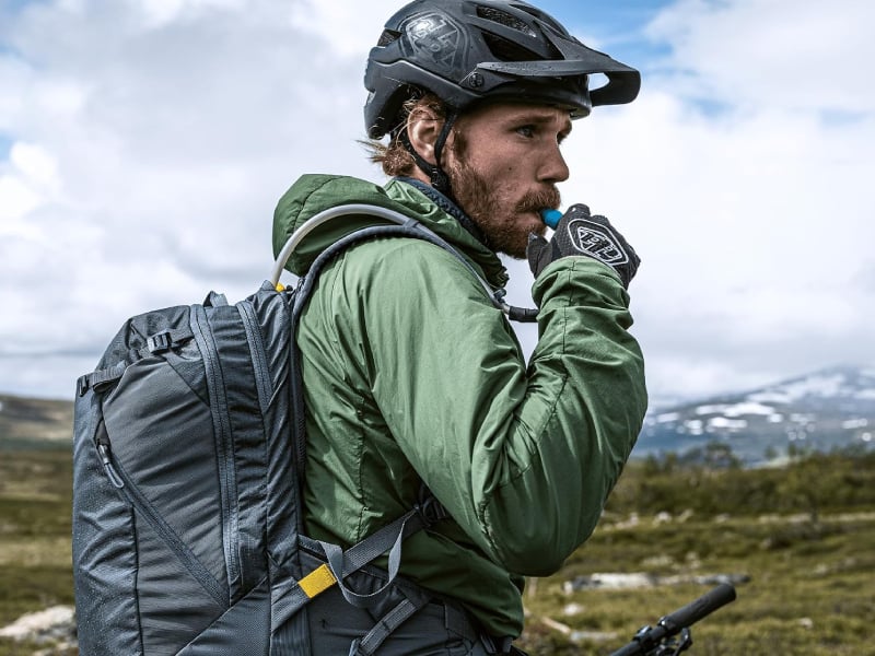 Las mejores mochilas de hidratación para ciclistas de este verano