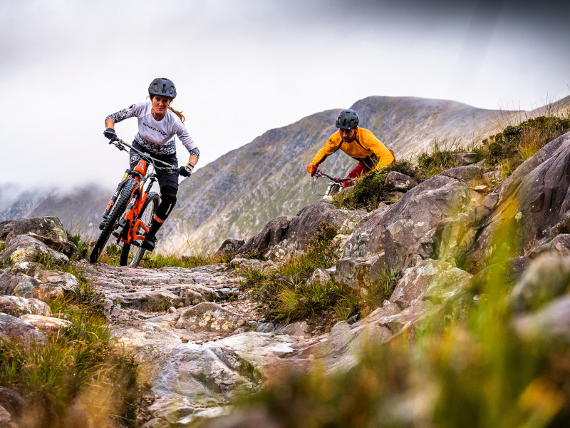 montar en MTB con lluvia