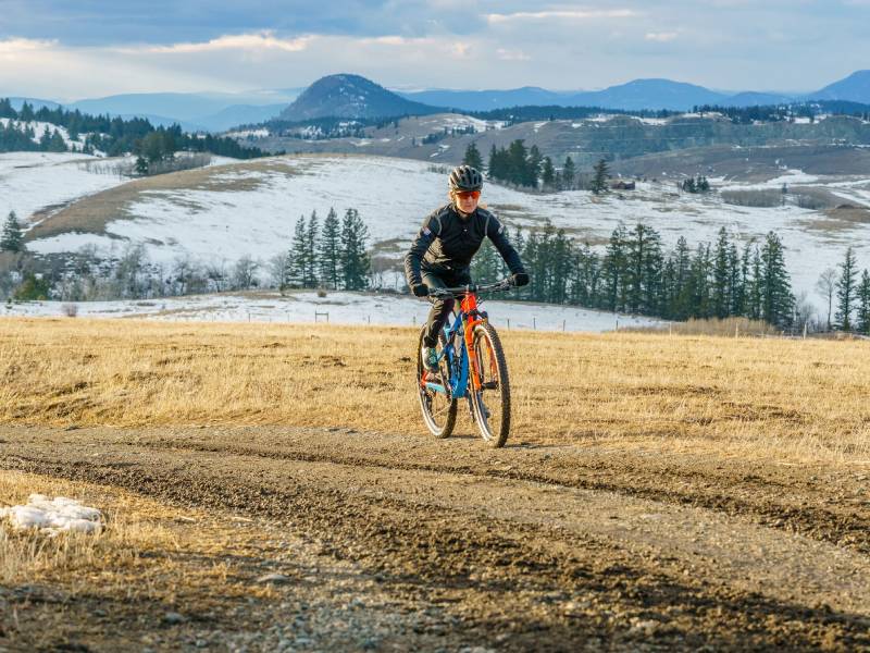 descansar de bici en otoño