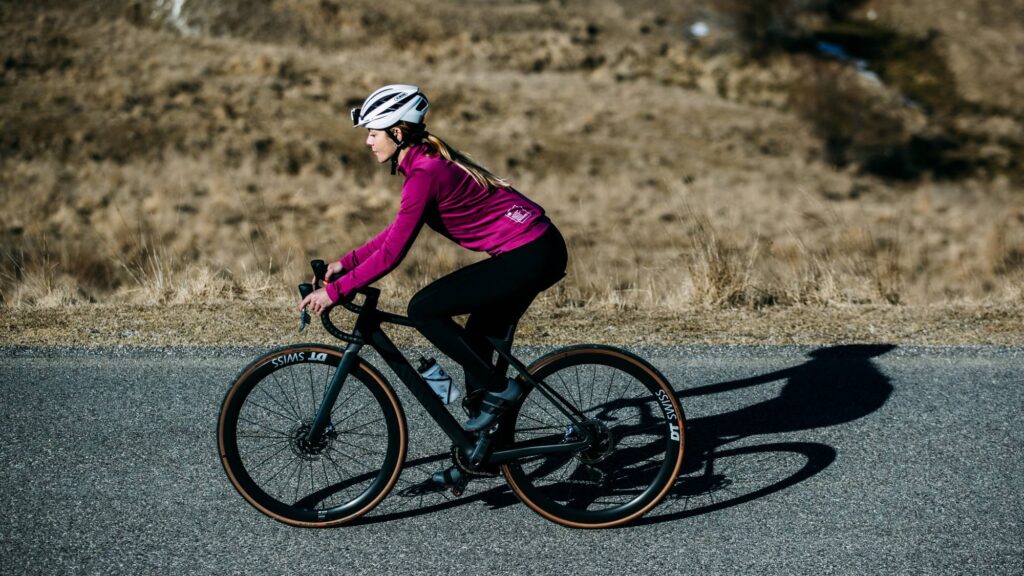entrenar en carretera para un ciclista de montaña