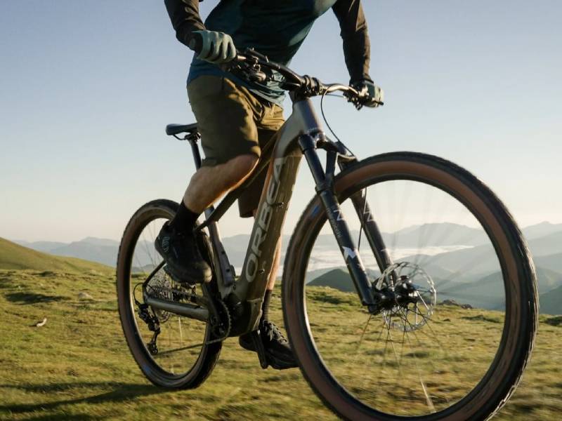entrenar en carretera para un ciclista de montaña