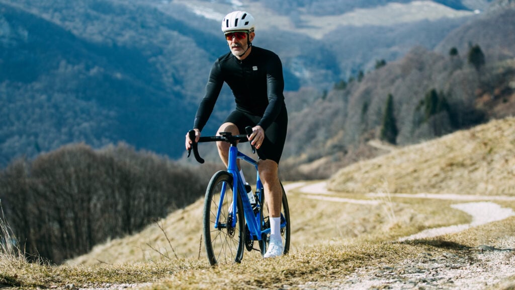 cómo debe vestirse un ciclista en otoño