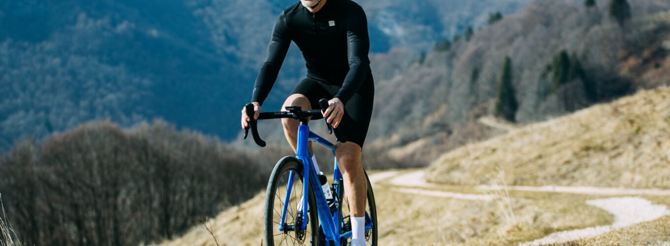 cómo debe vestirse un ciclista en otoño