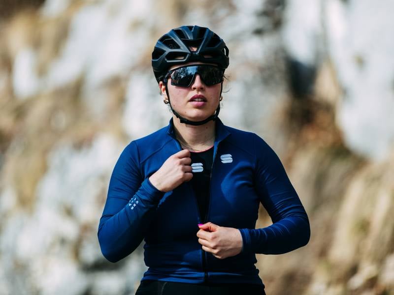 cómo debe vestirse un ciclista en otoño