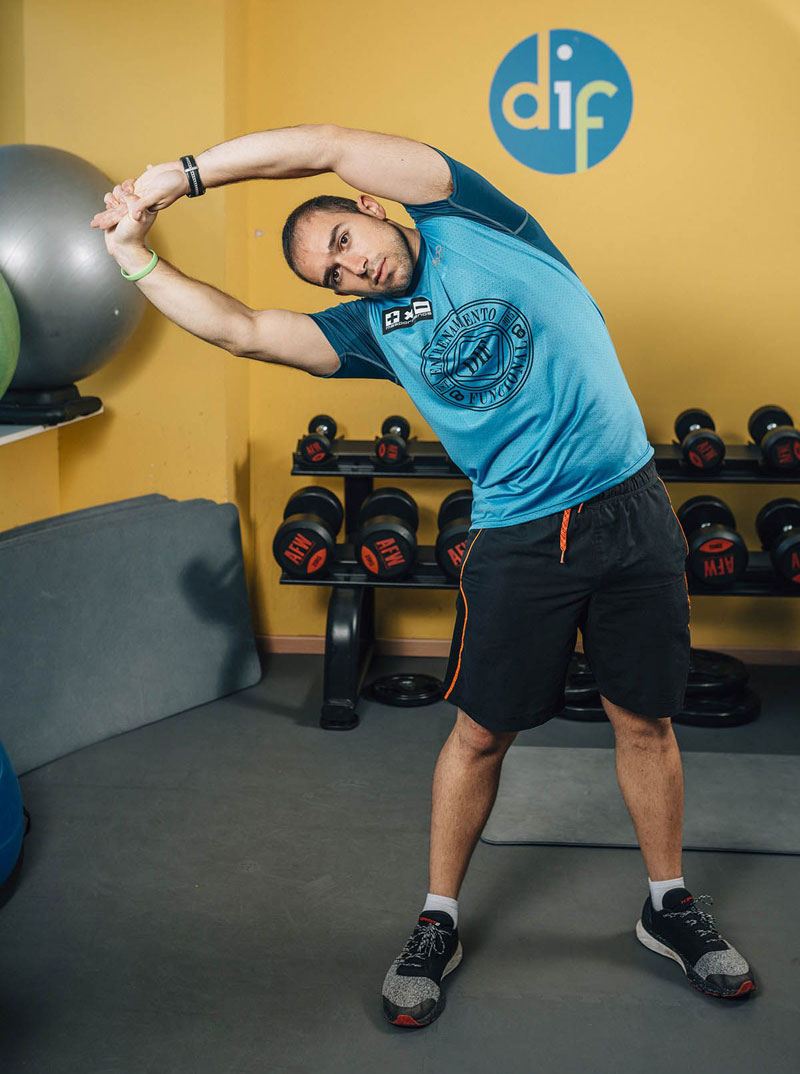 Estiramientos: Estiramiento de musculatura dorsal (dorsal ancho)