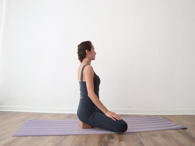 Conozca los accesorios clave para agregar a sus rutinas de yoga de mejora  de postura