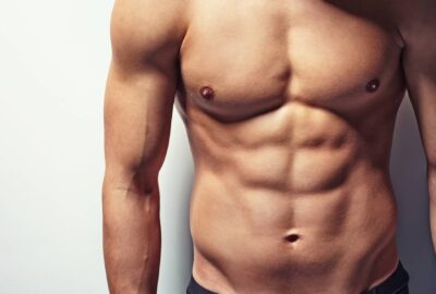 cómo hacer las aperturas con mancuerna