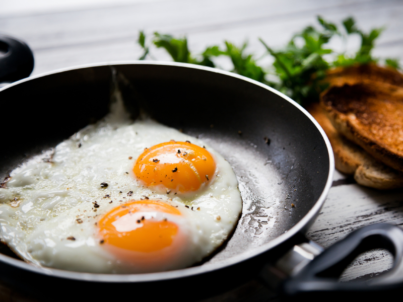 huevos y futbolistas