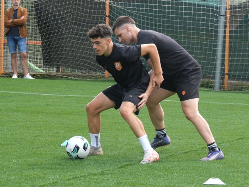 ir al choque en fútbol