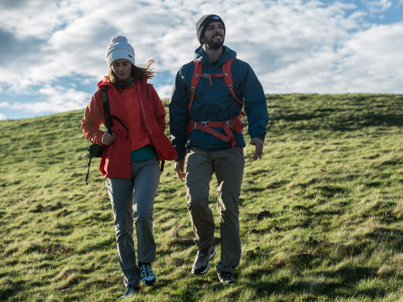 vestirse para la montaña en invierno