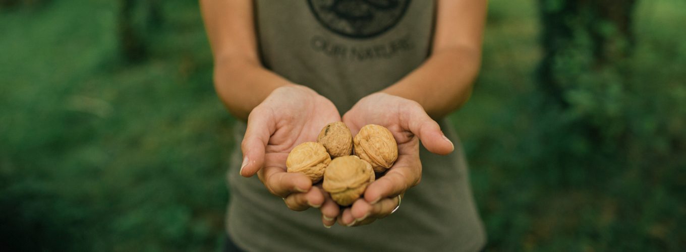 ropa de montaña fabricada con materiales reciclados