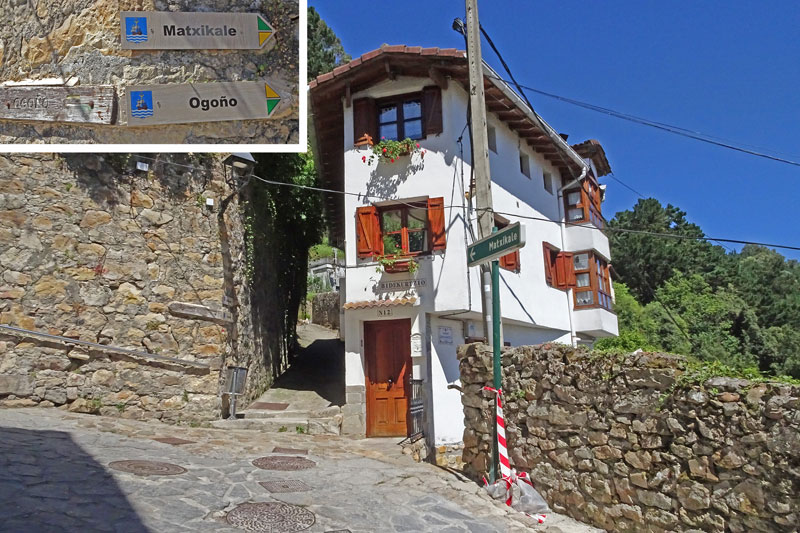 Nagusia kalea de Elantxobe y primera desviación