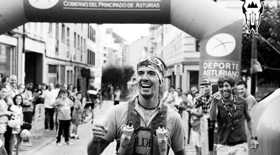 Foto Ruben Fueyo entrada en meta Julio Cernuda