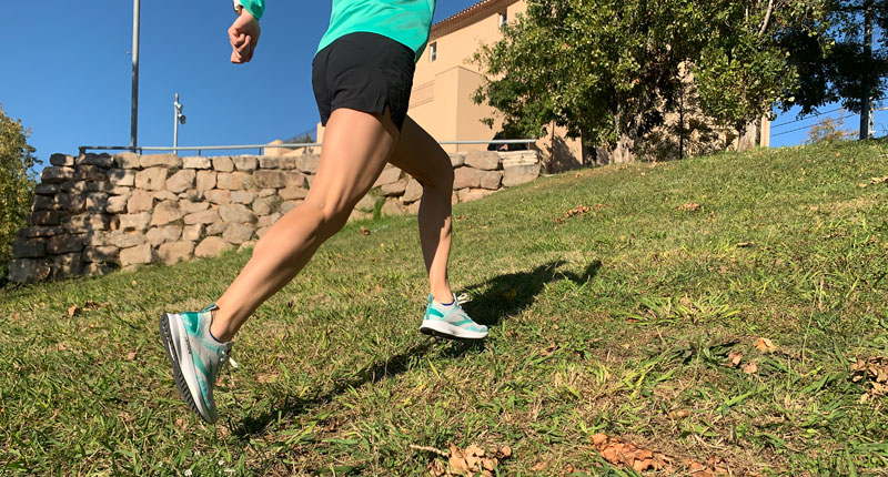 Brooks Levitate 4 modelo mujer: las más reactivas de la marca americana