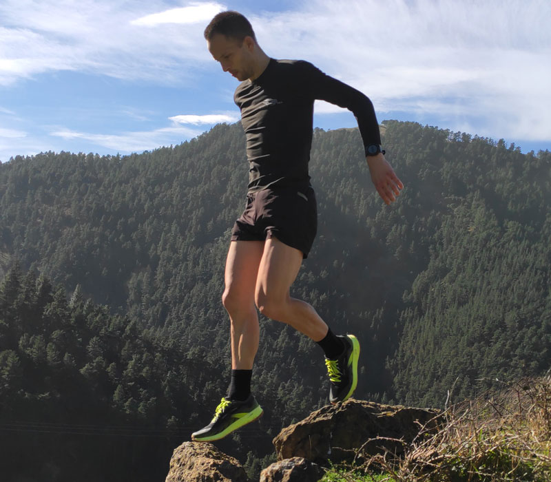 Test Brooks Catamount: hechas para devorar senderos por la montaña: salto