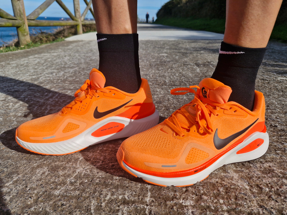 Nike Structure 26