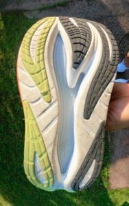 Mizuno Neo Vista 3