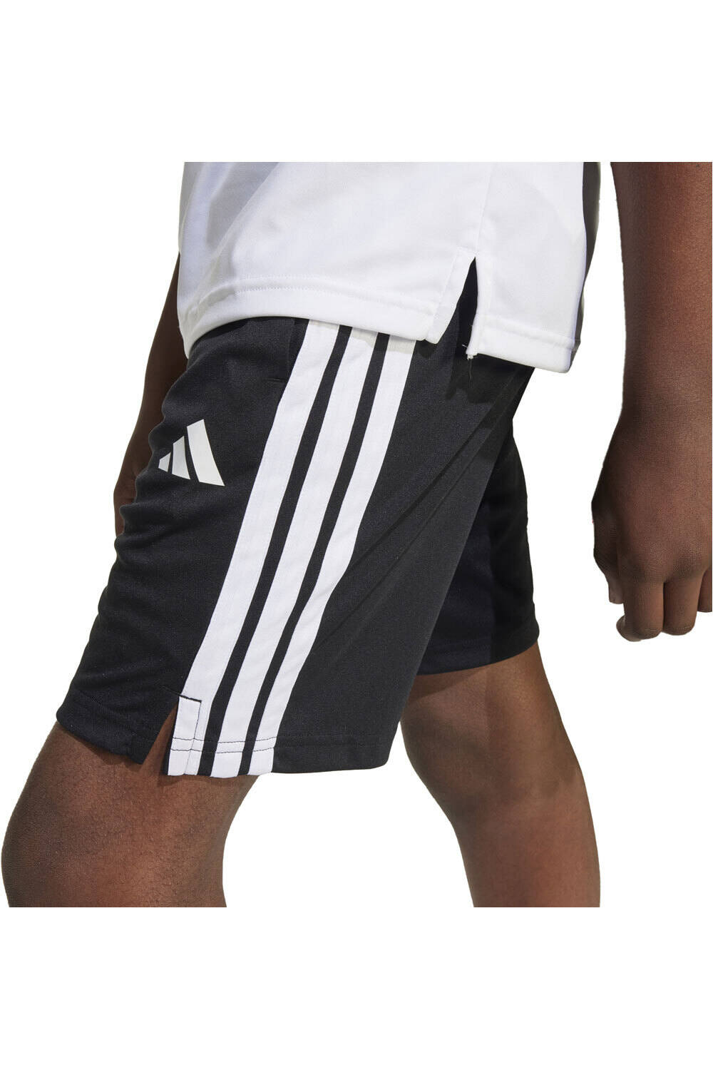 adidas bermuda niño TRAIN ESSENTIALS 3-STRIPES NEGRO vista detalle