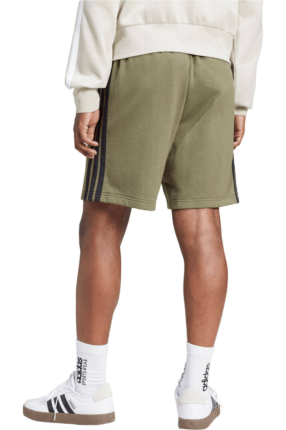 adidas bermudas hombre 3 STRIPES VERDE vista trasera