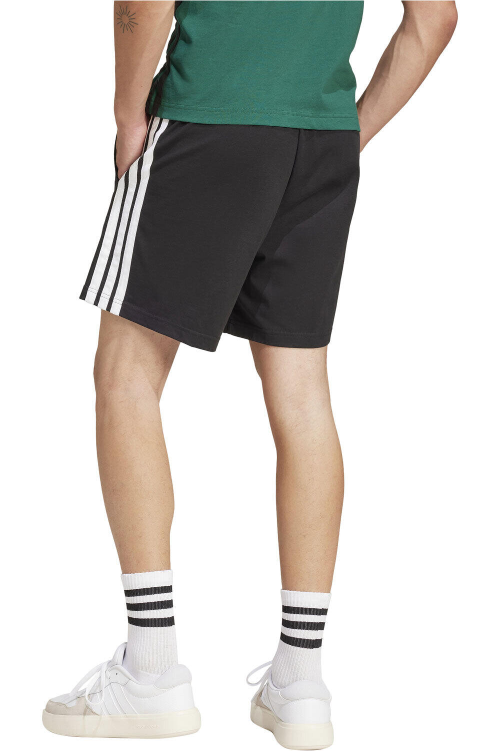 adidas bermudas hombre ESSENTIALS 3 STRIPES NEGRO vista trasera