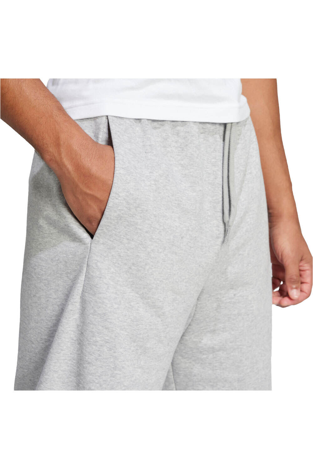 adidas bermudas hombre ESSENTIALS BIG LOGO GRIS vista detalle