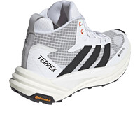 adidas bota trekking hombre TERREX FREEHIKER 3 MID BLANCO vista trasera