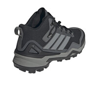adidas bota trekking mujer TERREX SKYCHASER MID GORE-TEX NEGRO vista trasera