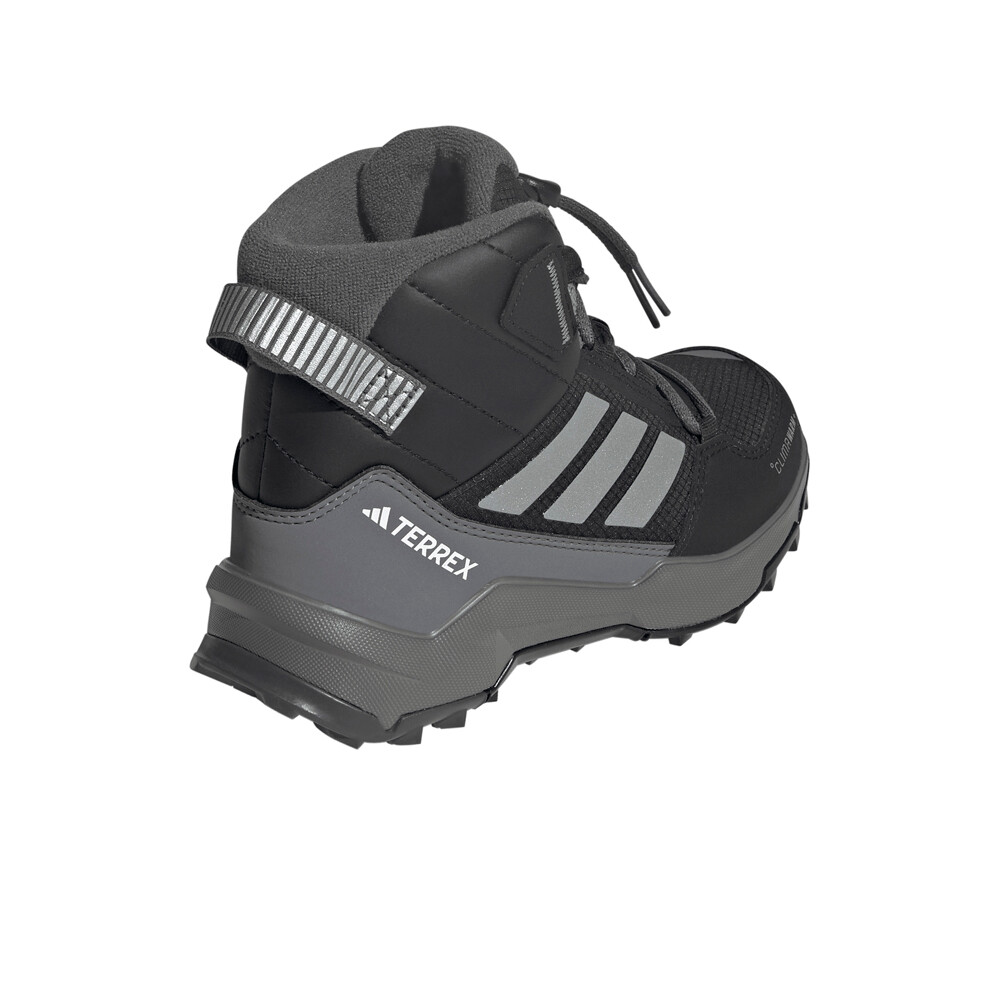 adidas bota trekking niño TERREX AX4R MID CLIMAWARM+ NEGRO vista trasera