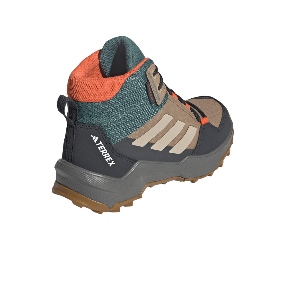 adidas bota trekking niño TERREX AX4R RAIN.RDY MID MARRON vista trasera