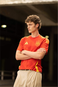 adidas camiseta de fútbol oficiales ESPAÑA EUROCOPA 2024 PRIMERA EQUIPACION BLANCO 04