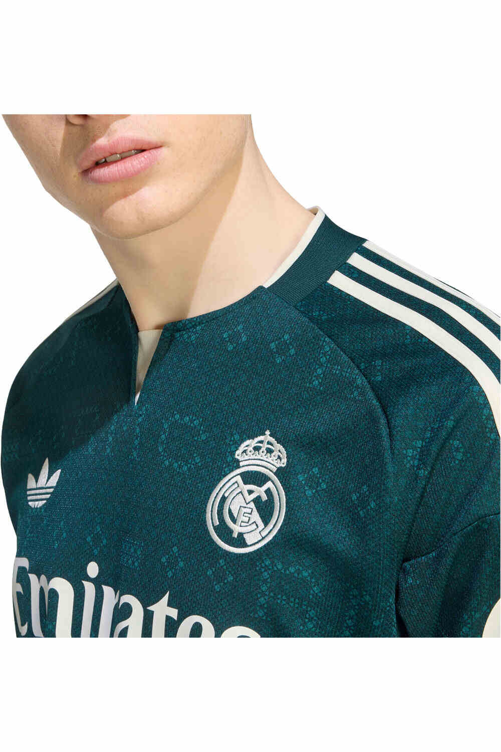 adidas camiseta de fútbol oficiales REAL MADRID 26/27 SEGUNDA EQUIPACIN NEGRO vista detalle