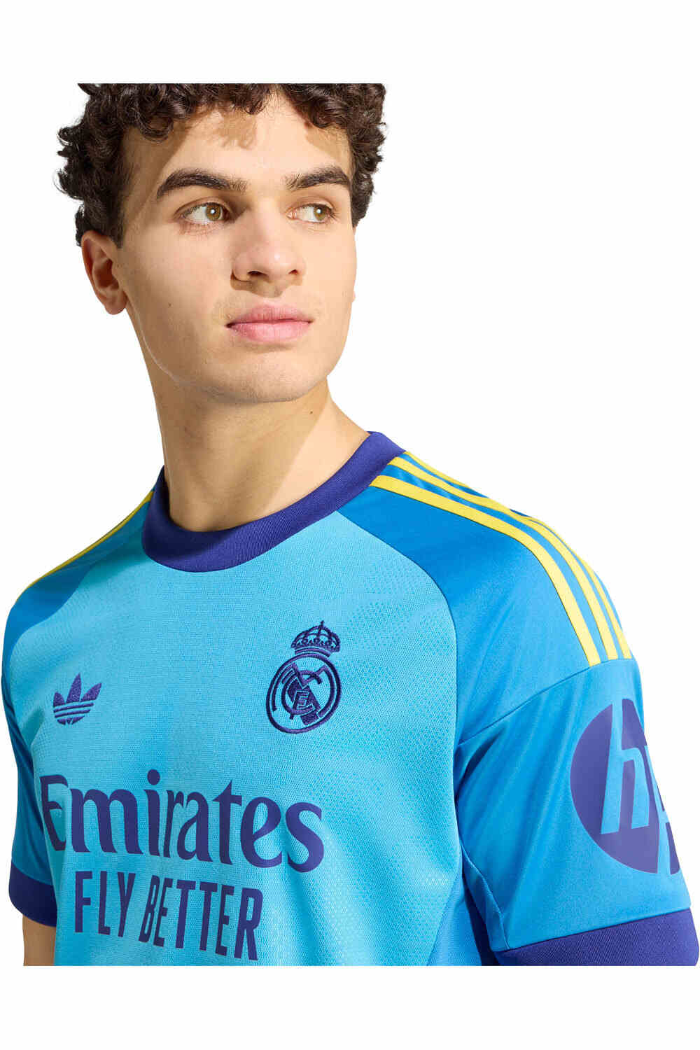 adidas camiseta de fútbol oficiales REAL MADRID 26/27 TERCERA EQUIPACIN AZUL vista detalle