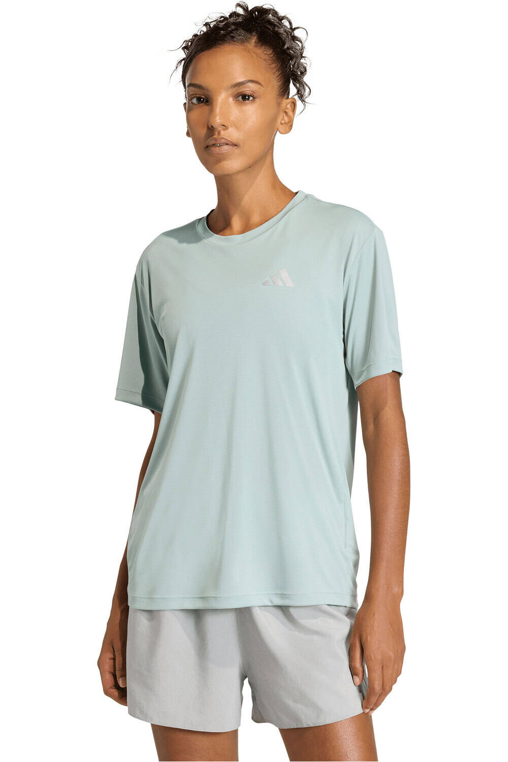 adidas camiseta entrenamiento manga corta mujer RUN ESSENTIALS VERDE vista frontal