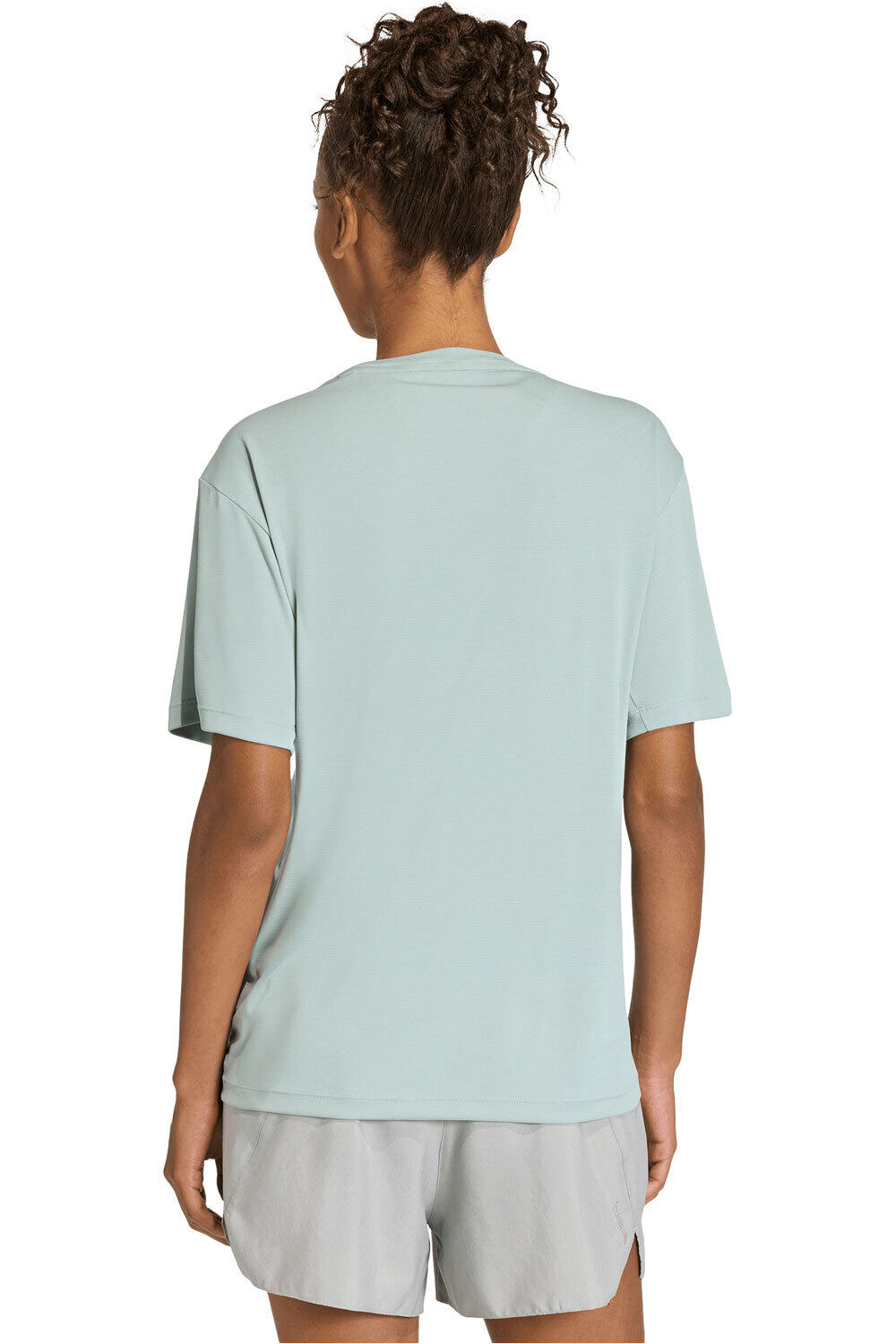 adidas camiseta entrenamiento manga corta mujer RUN ESSENTIALS VERDE vista trasera