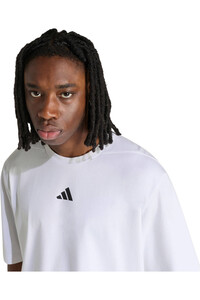 adidas camiseta fitness hombre PrimeLift TEE BLANCO vista detalle