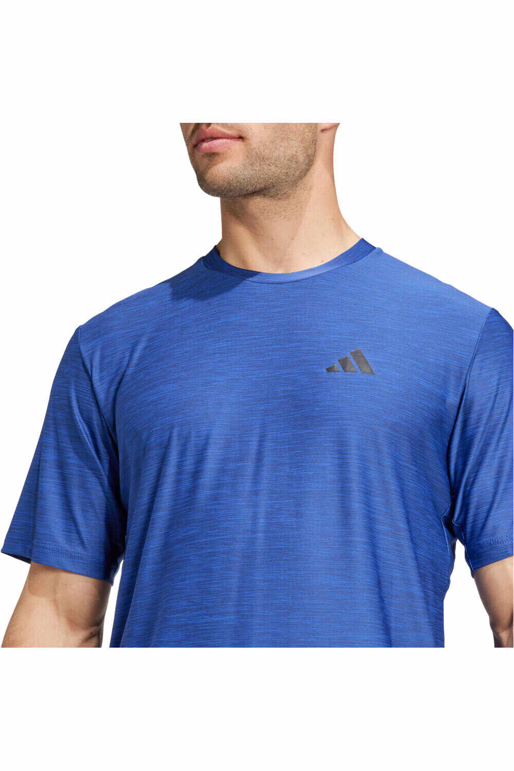 adidas camiseta fitness hombre TRAIN ESSENTIALS AZUL vista detalle