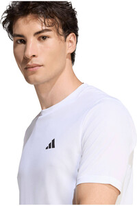adidas camiseta fitness hombre WORKOUT ESSENTIALS BASE BLANCO vista detalle