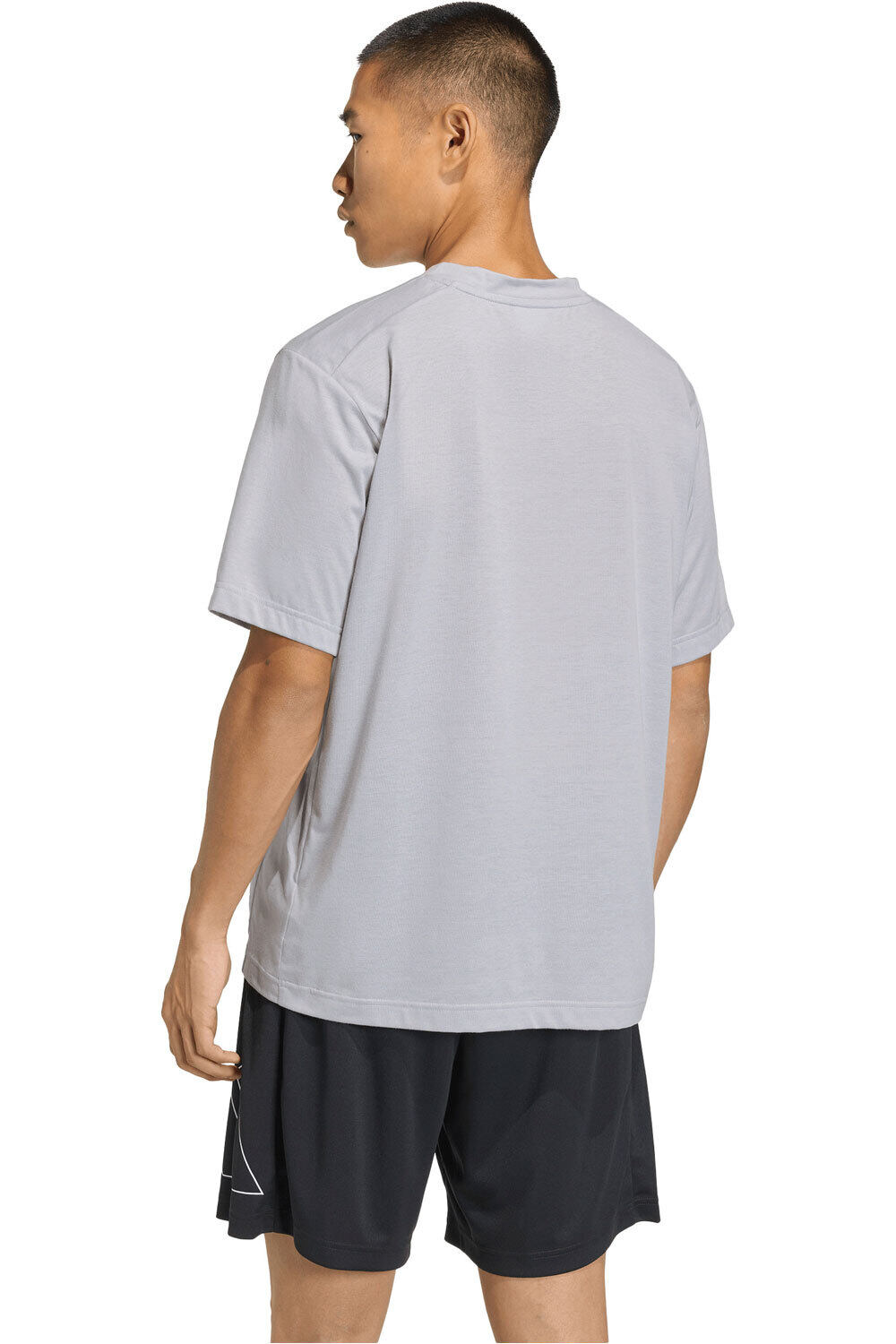 adidas camiseta fitness hombre WORKOUT ESSENTIALS FEELREADY LOGO GRIS vista trasera