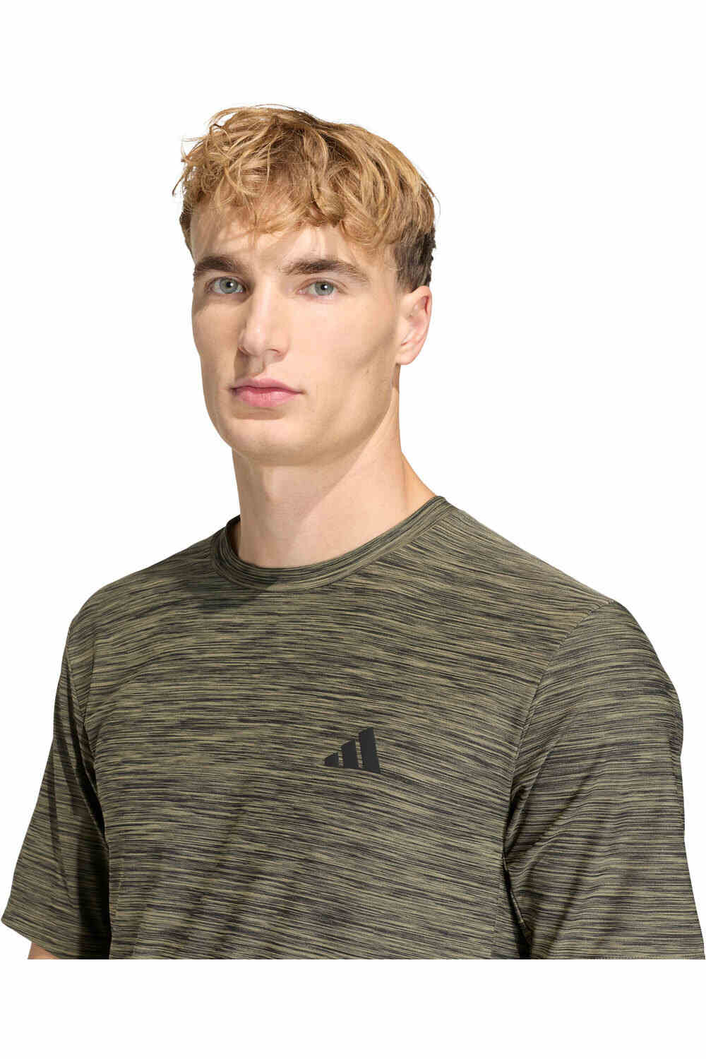 adidas camiseta fitness hombre WORKOUT ESSENTIALS FLEX VERDE vista detalle