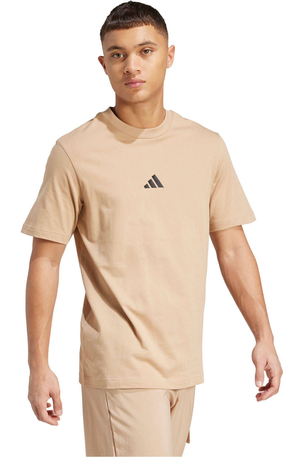adidas camiseta manga corta hombre BROWN ESSENTIALS SMALL LOGO MARRON vista detalle