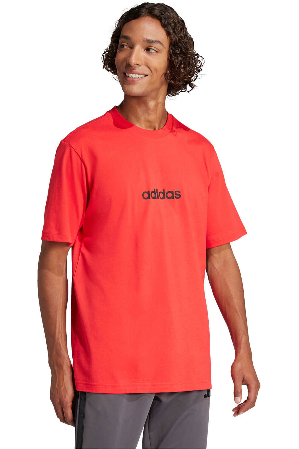 adidas camiseta manga corta hombre ESSENTIALS LINEAR ROJO vista detalle
