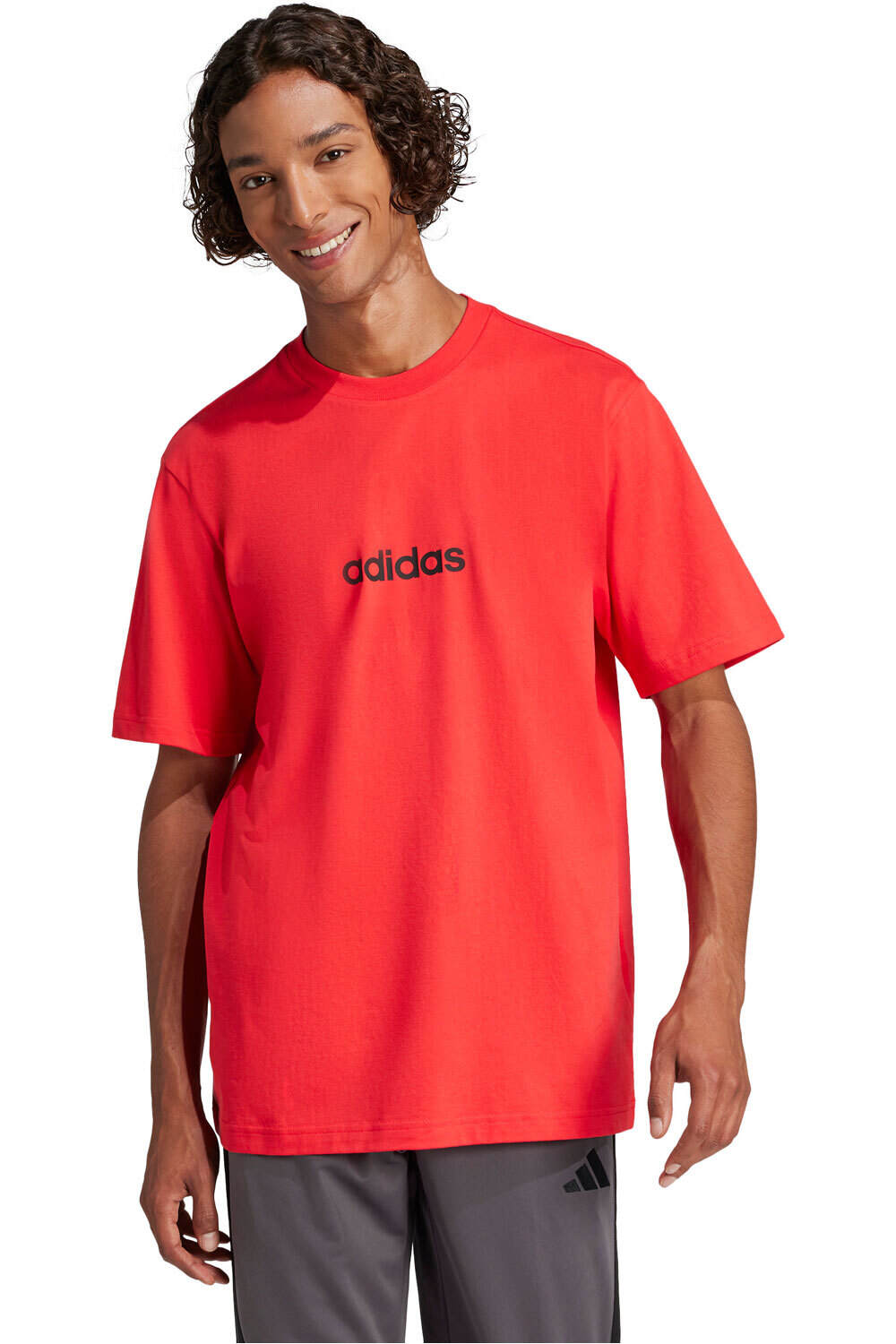 adidas camiseta manga corta hombre ESSENTIALS LINEAR ROJO vista frontal
