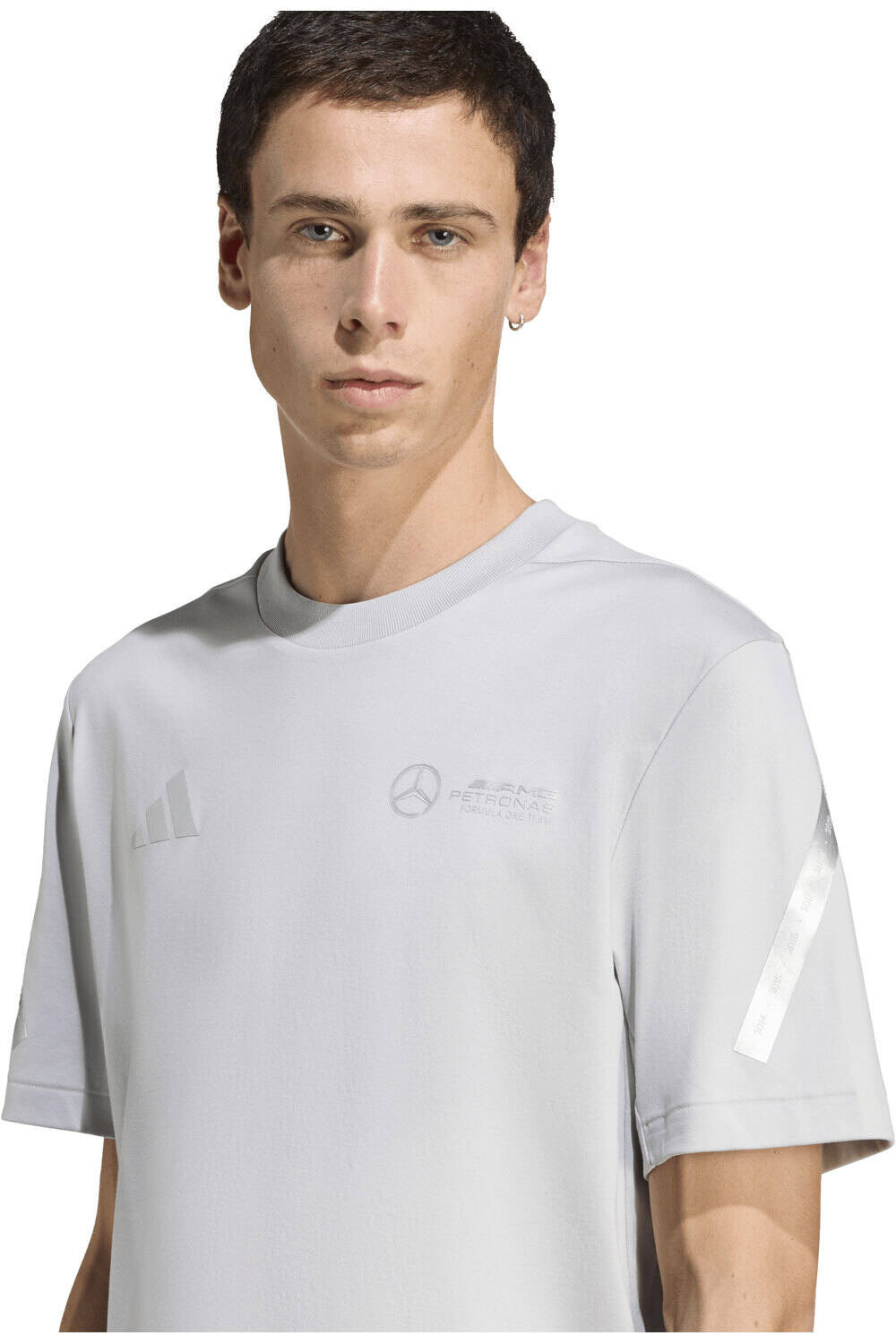adidas camiseta manga corta hombre MERCEDES - AMG PETRONAS FORMULA ONE TEAM SILVER ARROWS GRIS 03