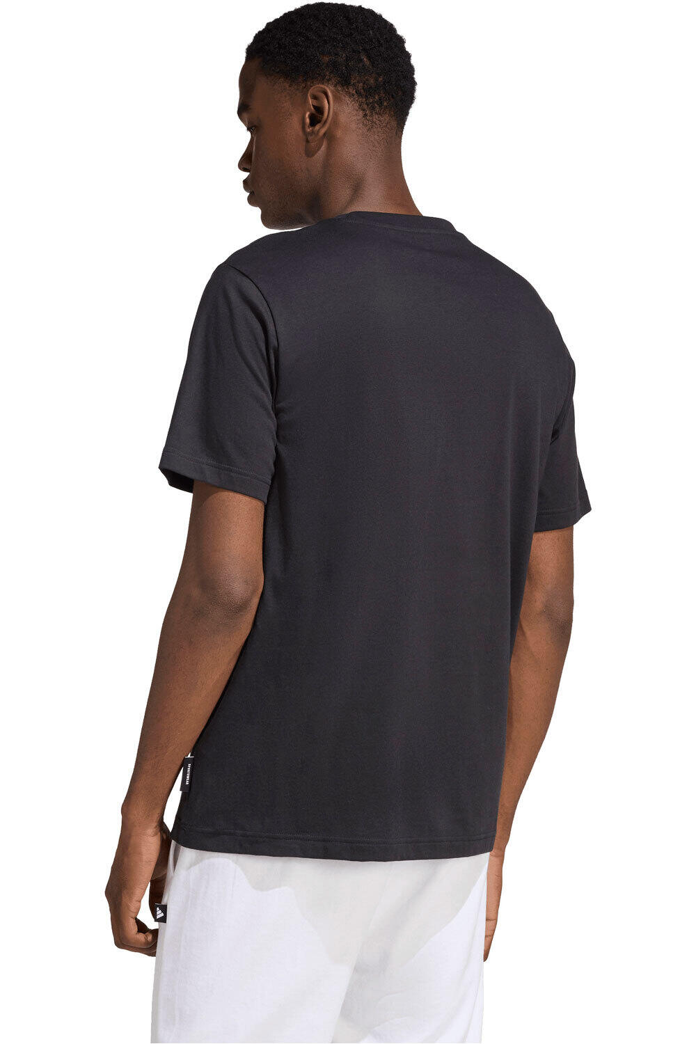 adidas camiseta manga corta hombre MODERN ESSENTIALS GRAPHIC NEGRO vista trasera